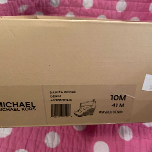 Michael Kota Damita Wedge - Picture 5 of 5